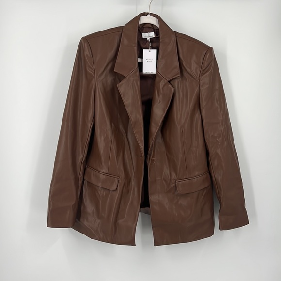 ❌SOLD❌ WeWoreWhat Vegan Leather Blazer in Cocoa Brown - Picture 6 of 12